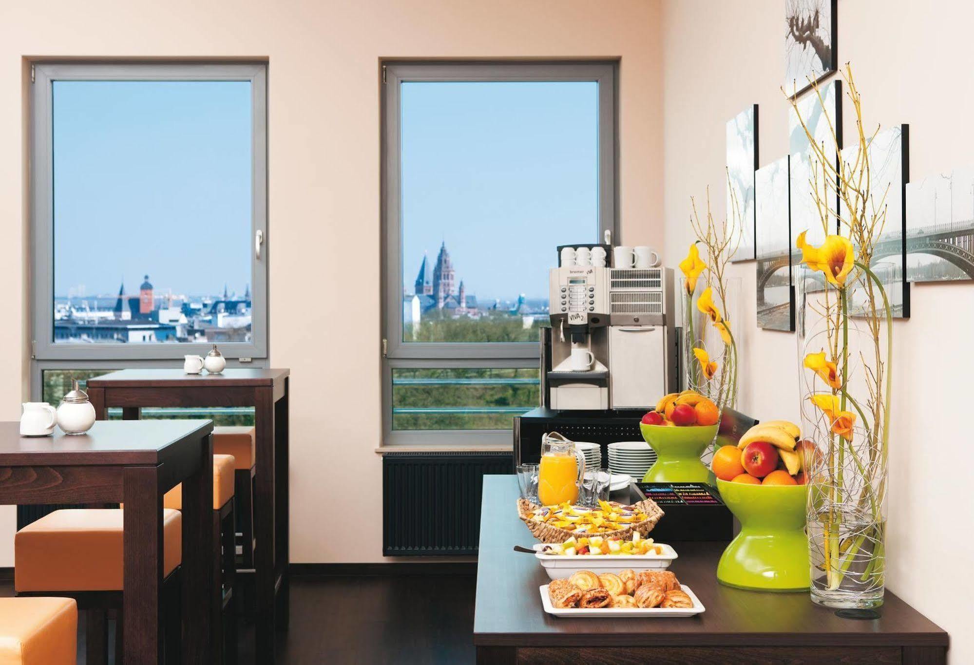 Intercityhotel מיינץ מראה חיצוני תמונה